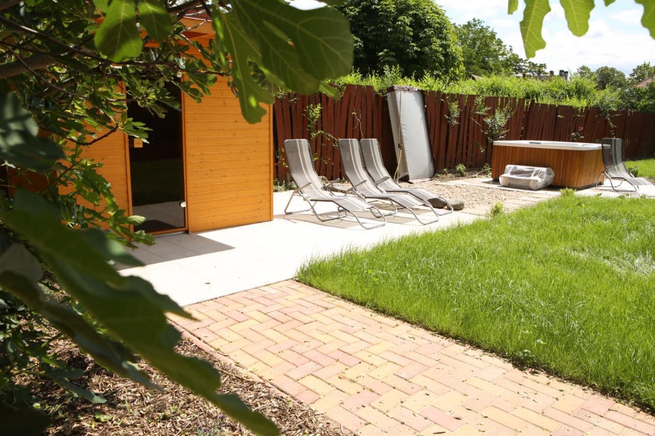 Hunyadi Panzió-Apartman Makó Exterior foto