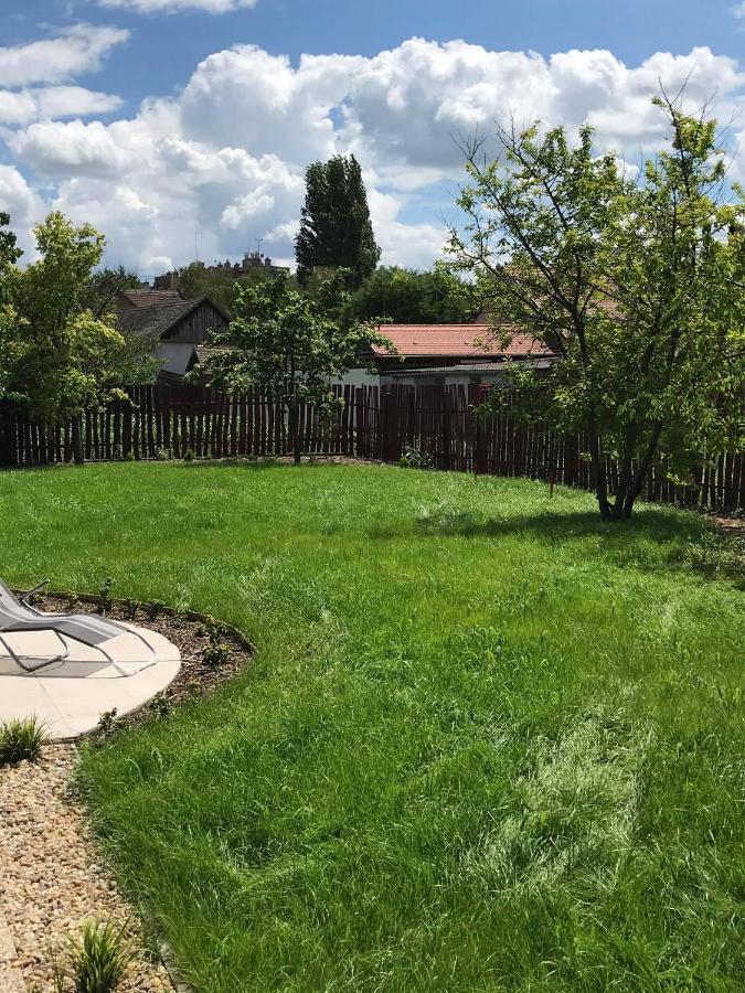 Hunyadi Panzió-Apartman Makó Exterior foto