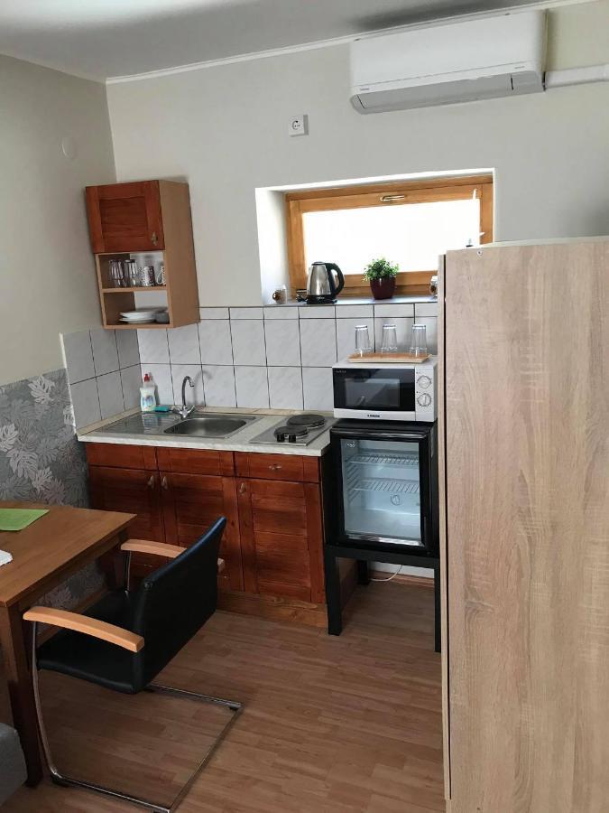 Hunyadi Panzió-Apartman Makó Exterior foto