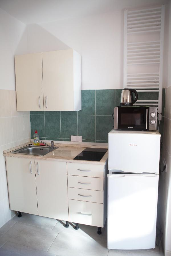 Hunyadi Panzió-Apartman Makó Exterior foto