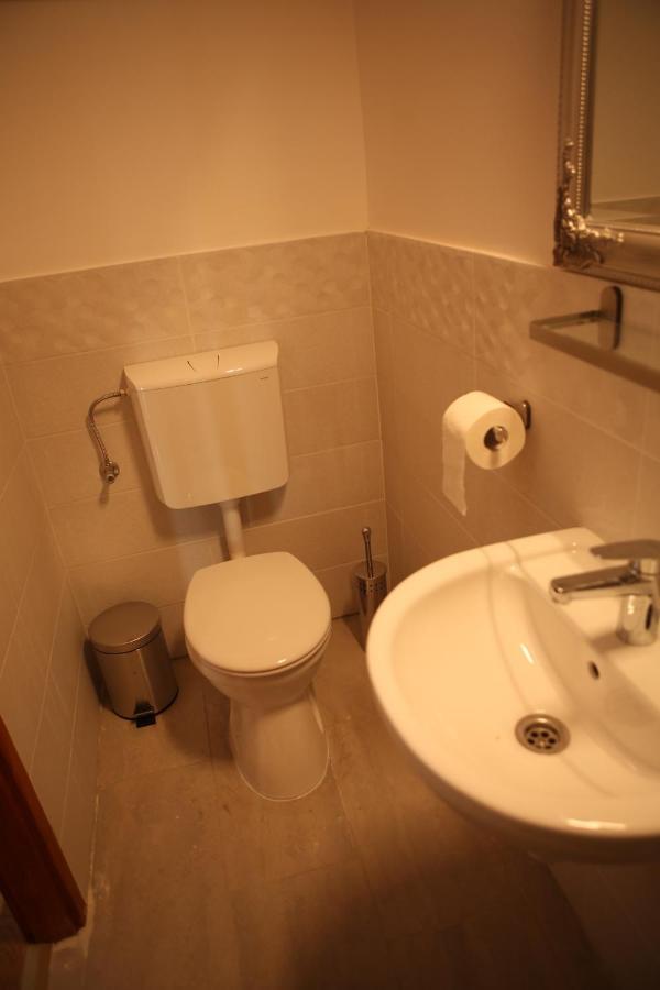 Hunyadi Panzió-Apartman Makó Exterior foto